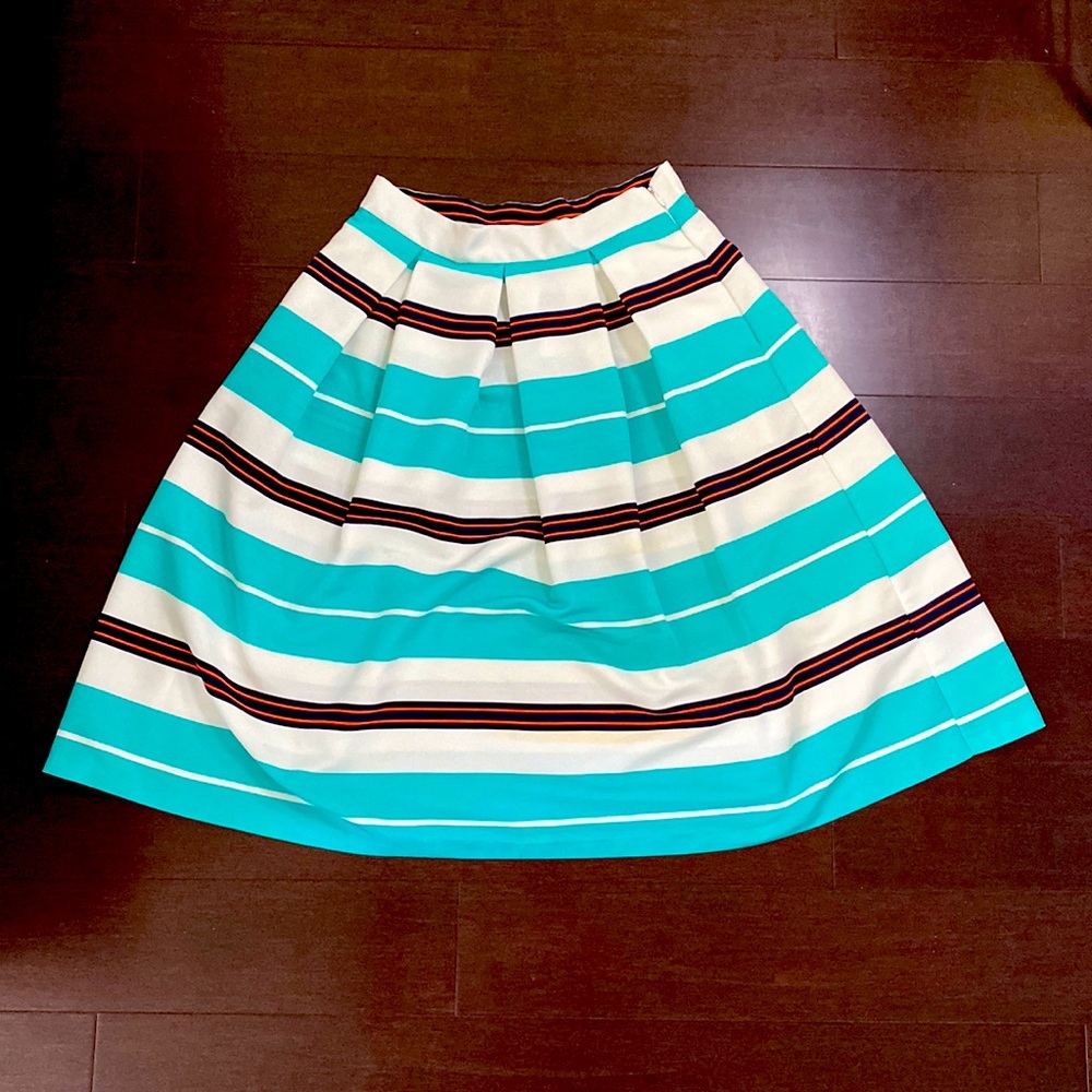 New York And Company White, turquoise and Blue striped Skirt. Size 4